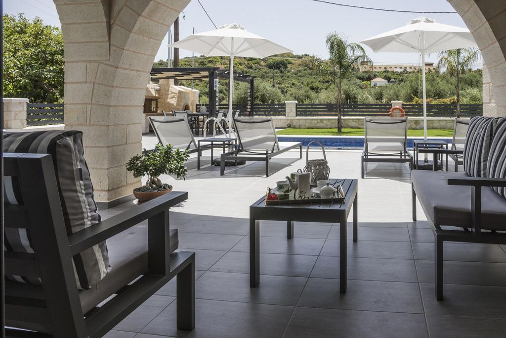 Villa-Azalea Almirida الغرفة الصورة