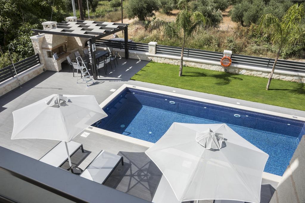 Villa-Azalea Almirida الغرفة الصورة