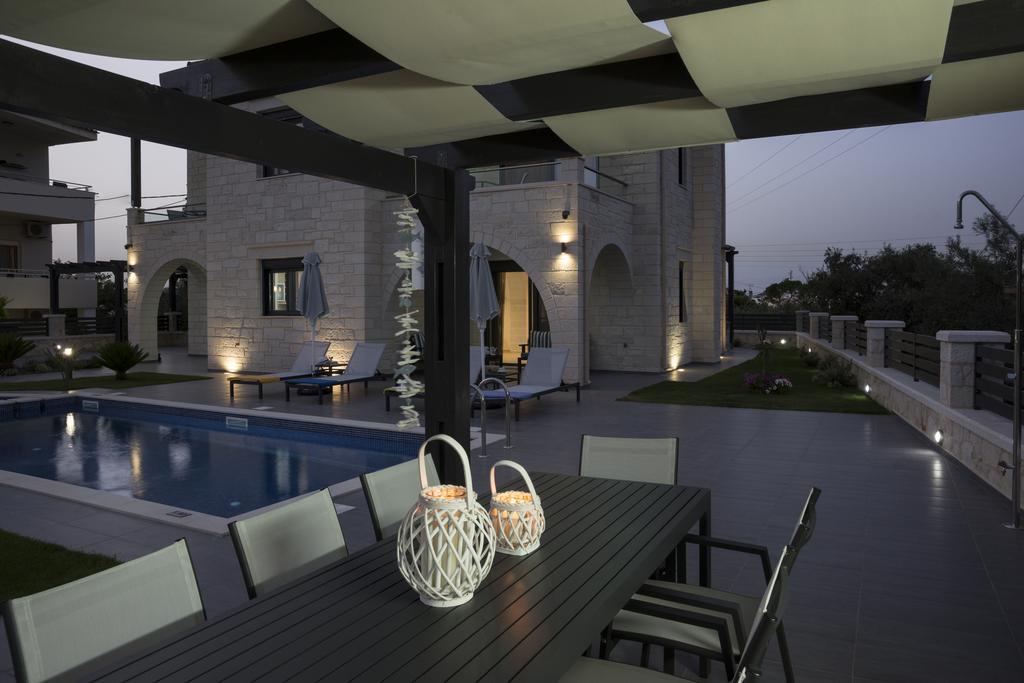 Villa-Azalea Almirida الغرفة الصورة