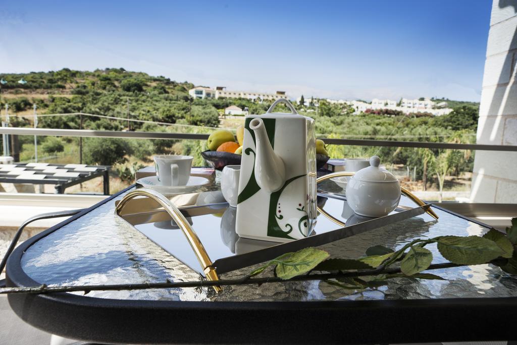 Villa-Azalea Almirida الغرفة الصورة