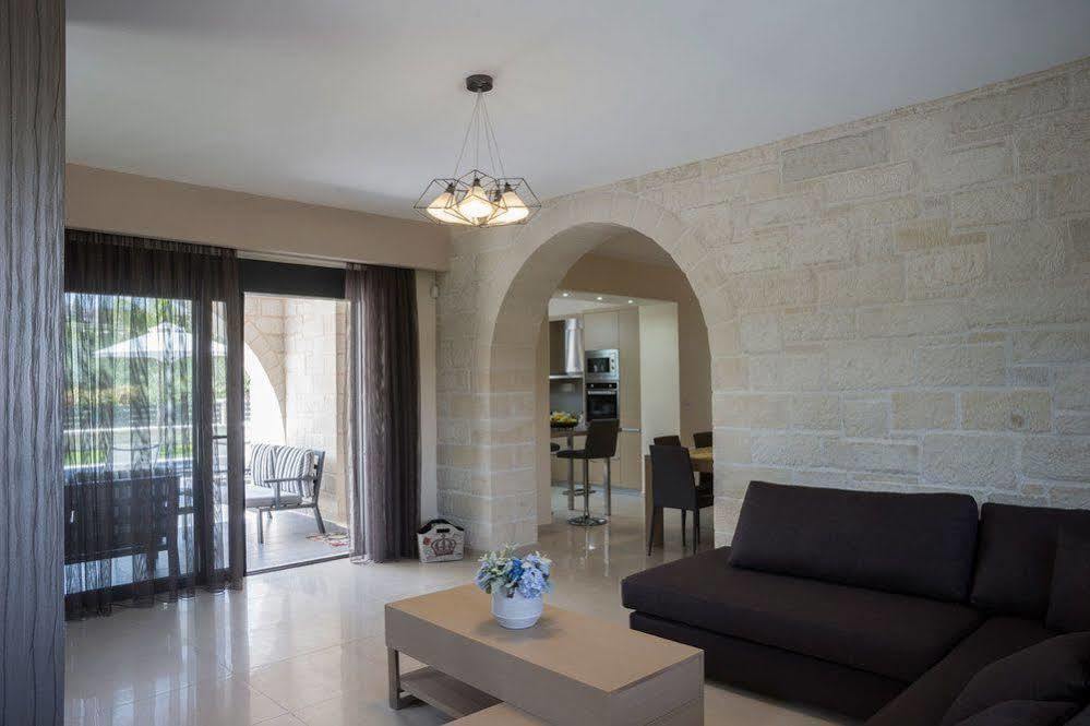 Villa-Azalea Almirida المظهر الخارجي الصورة